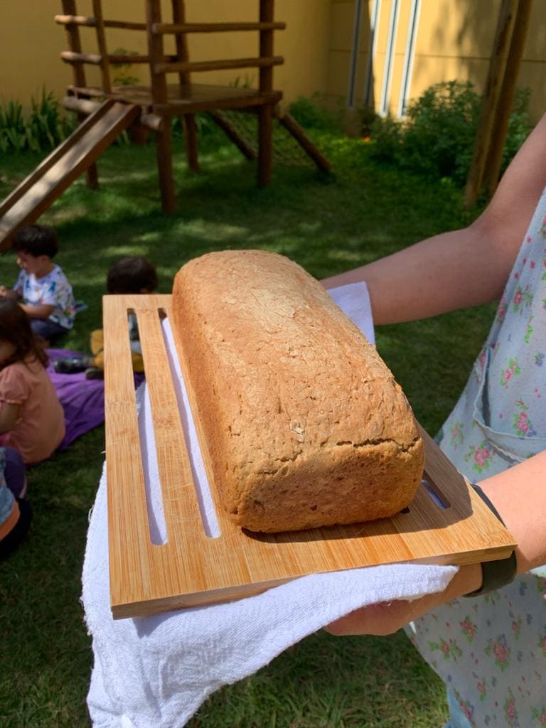 Cenário montando com bonequinhos de tricô